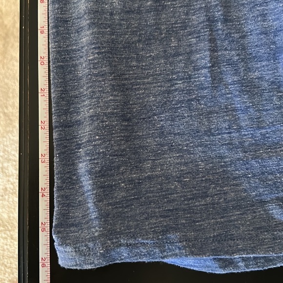 NUGGETS woman’s S v-neck - Picture 3 of 5